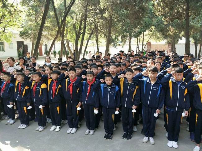 文武学校清明节祭扫活动