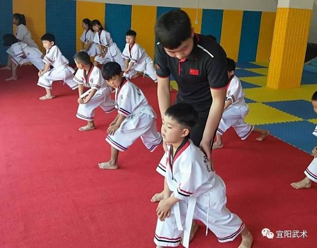 孩子在暑假练习武术，有疑问的家长们看这里！